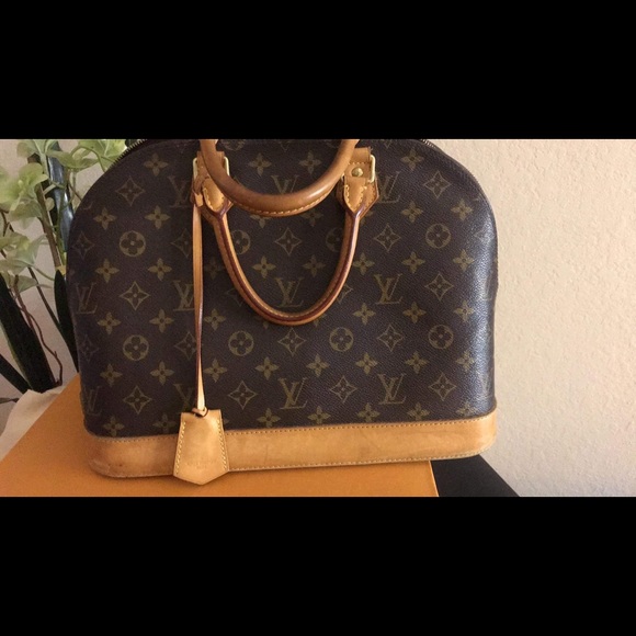 Louis Vuitton Handbags - Alma gm